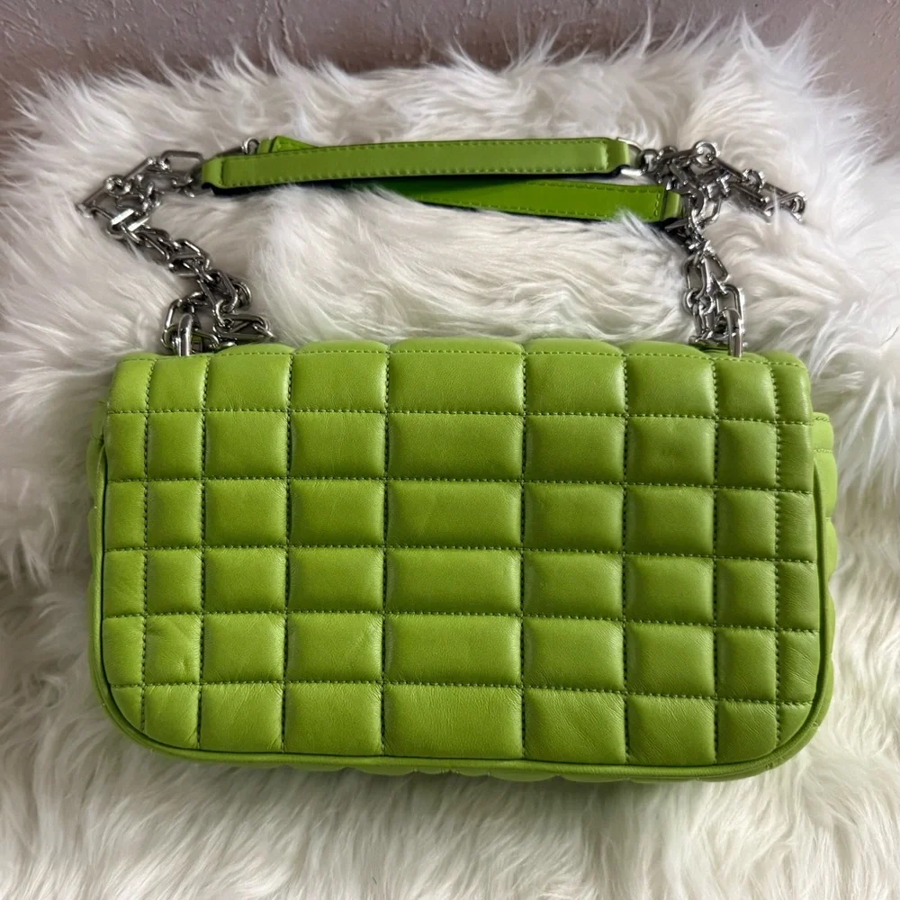 Michael Kors Gently Used Tribeca - Picture 2 of 5